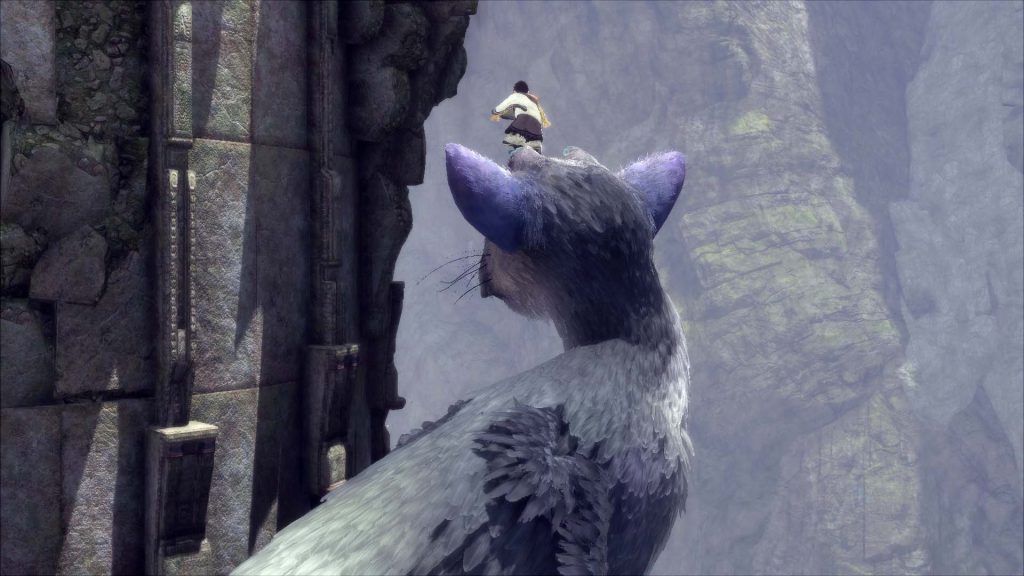 The Last Guardian perching on Tricos head